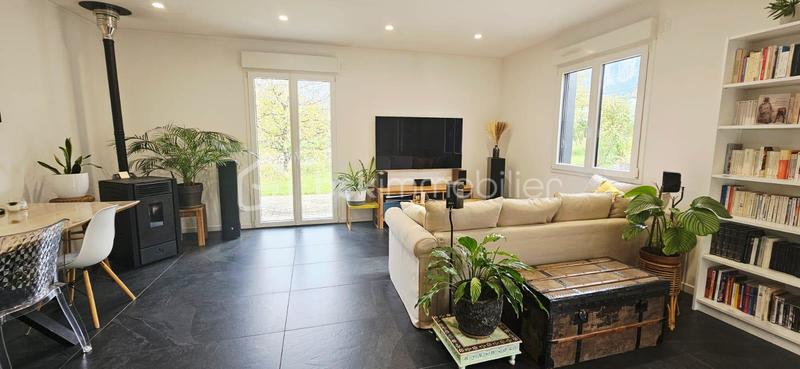 Maison - 95 m² - 4 pièces