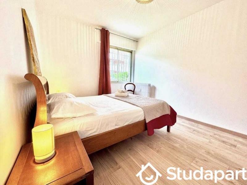 Chambre - 12 m² - 1 pièce