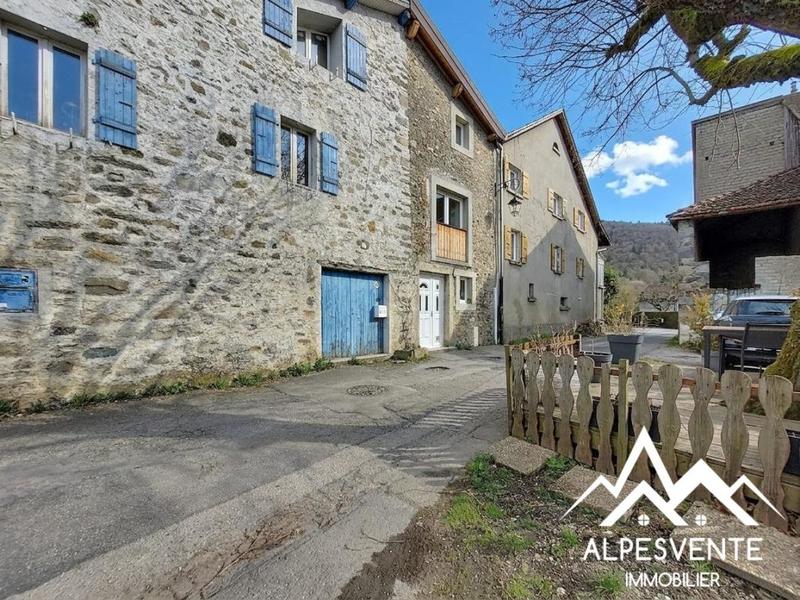 Maison de village - 96 m² - 4 pièces