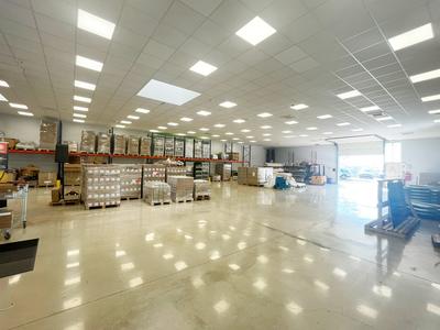 Local commercial - 693 m²