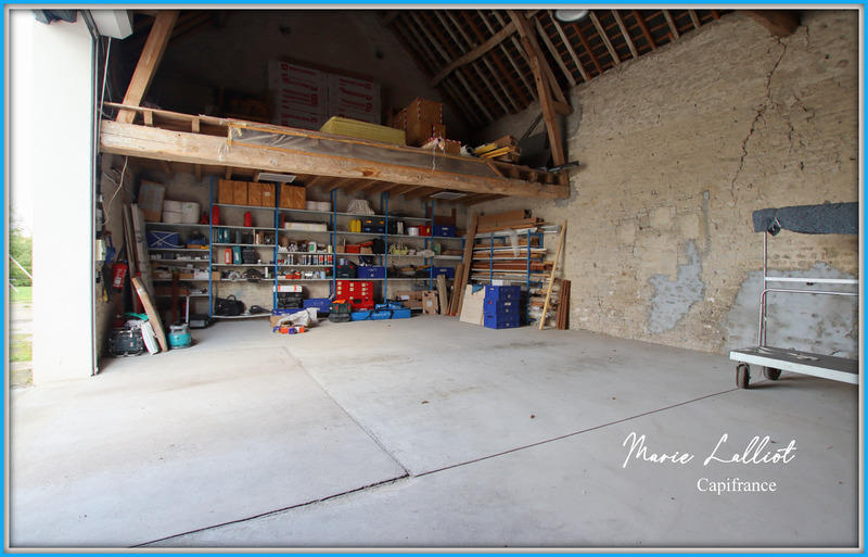 Maison - 360 m² - 10 pièces