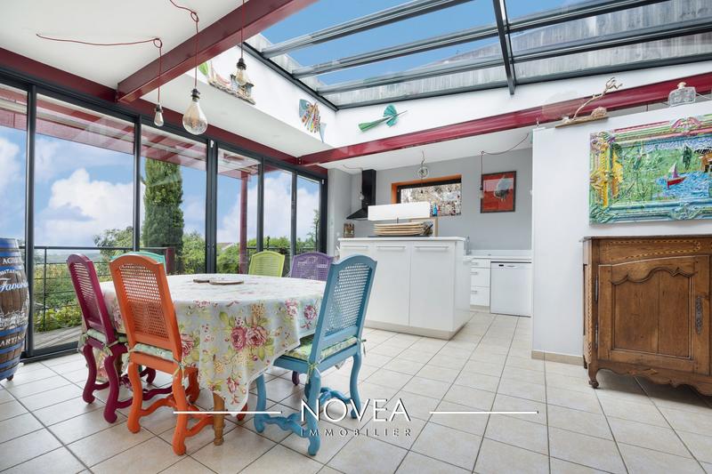 Maison ancienne - 205 m² - 8 pièces