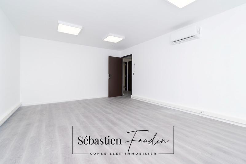 Bureau - 24 m² - 1 pièce