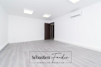 Bureau - 24 m² - 1 pièce