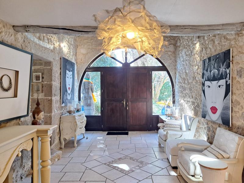 Maison - 297 m² - 7 pièces