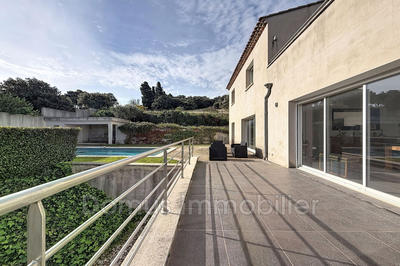 Maison - 165 m² - 7 pièces