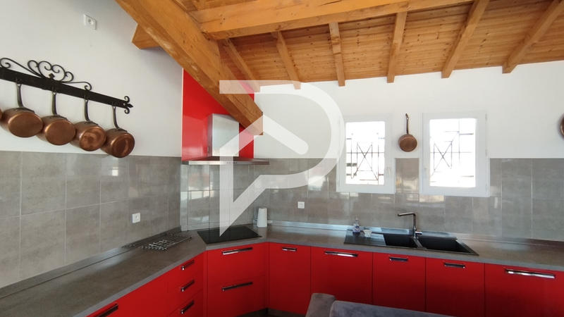 Maison - 650 m² - 17 pièces