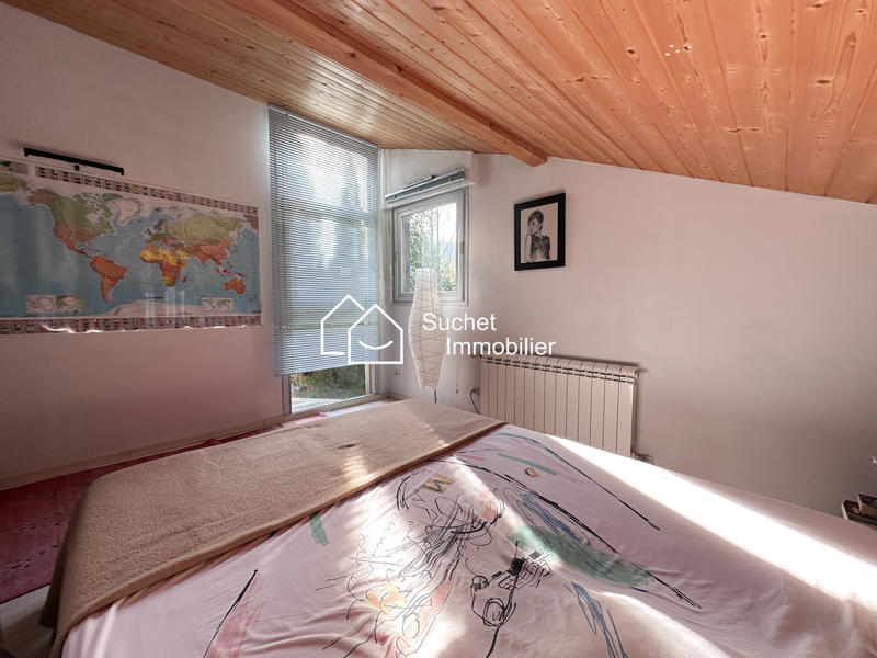 Maison - 200 m² - 9 pièces