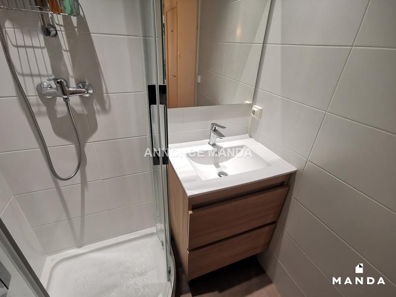 Chambre - 11 m² - 5 pièces