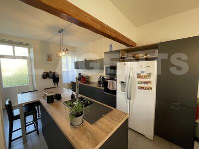 Maison - 200 m² - 8 pièces