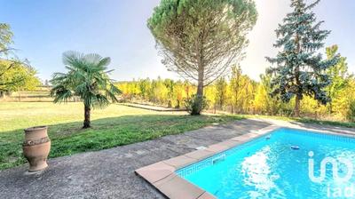 Maison - 163 m² - 6 pièces