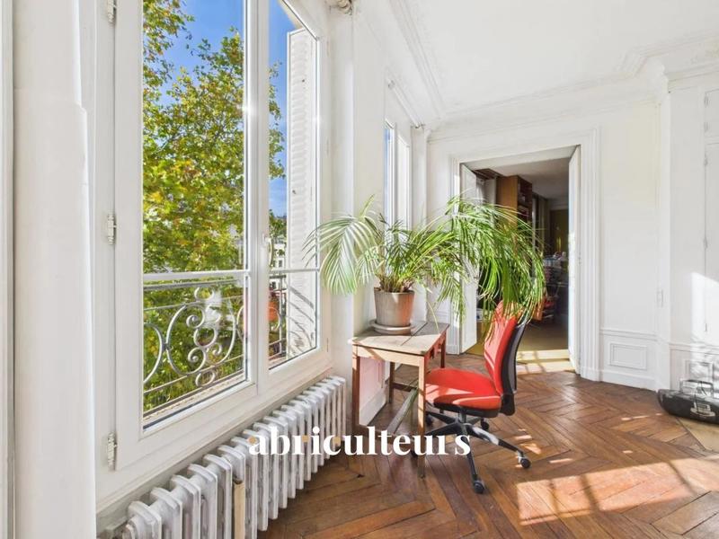 Appartement ancien - 129 m² - 5 pièces