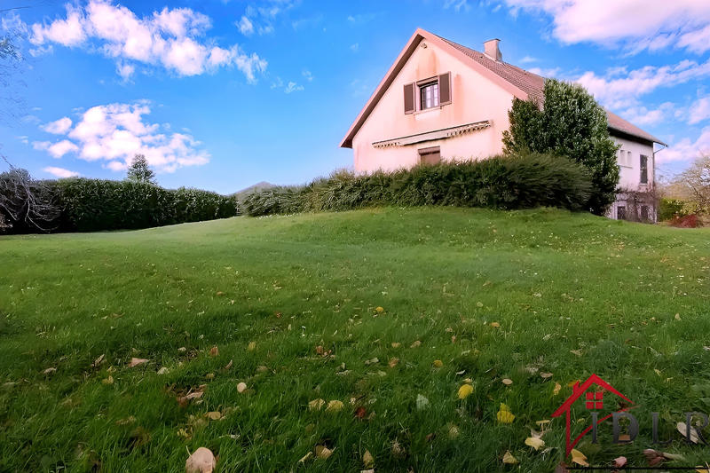 Maison - 148 m² - 9 pièces