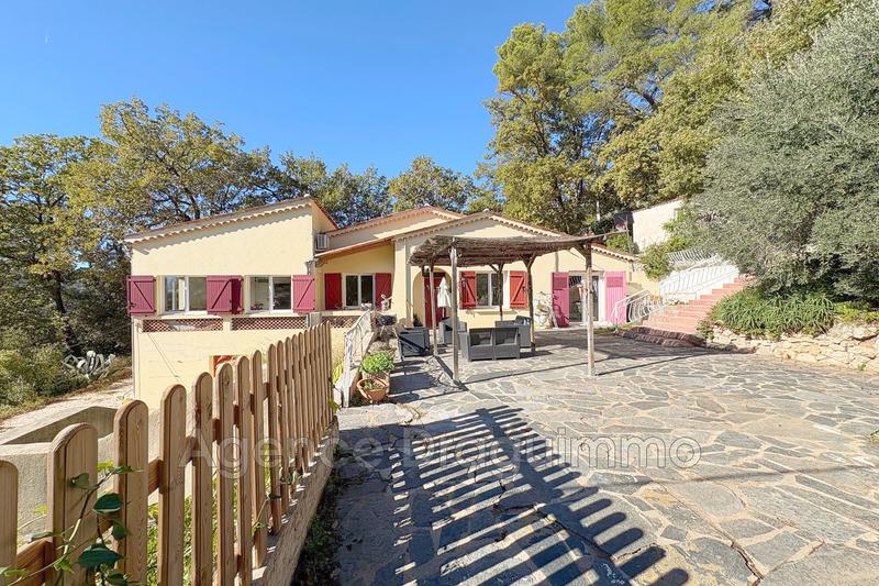 Maison - 185 m² - 8 pièces