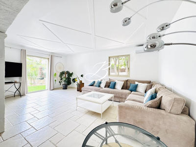 Maison - 200 m² - 7 pièces