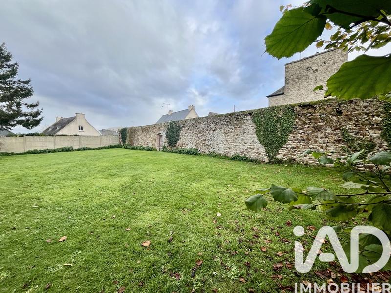 Maison - 225 m² - 10 pièces