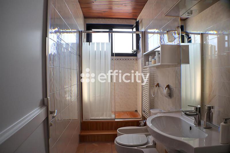 Pavillon - 120 m² - 5 pièces