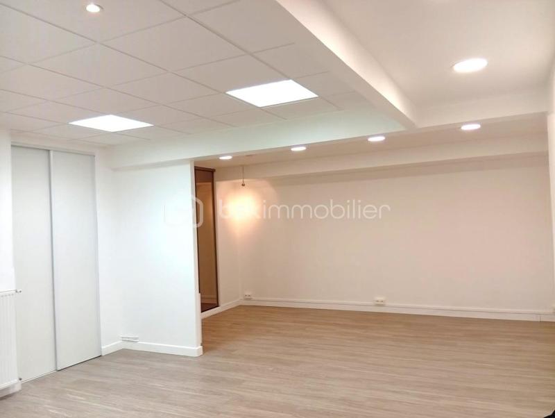 Local commercial - 71 m² - 1 pièce