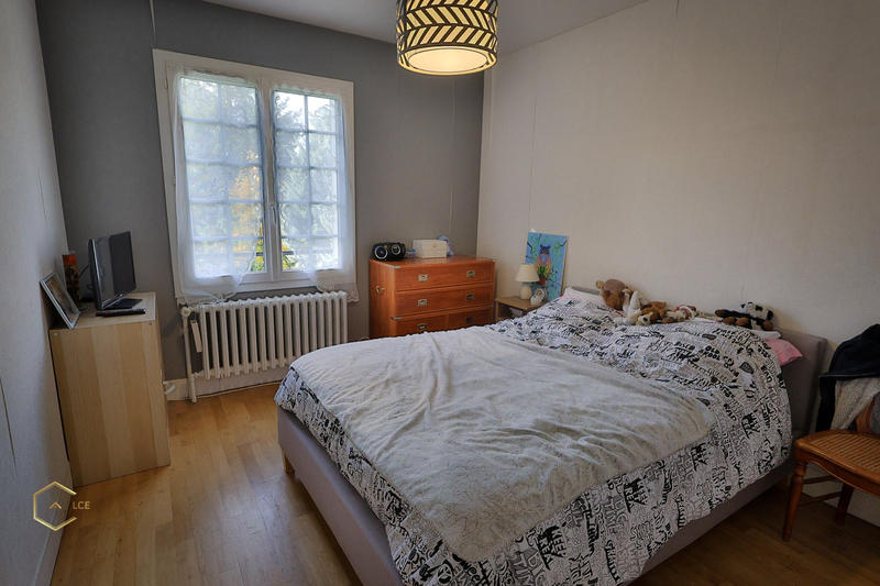 Maison - 121 m² - 6 pièces