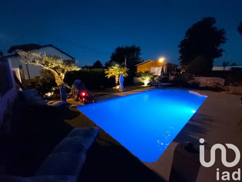 Maison - 400 m² - 8 pièces