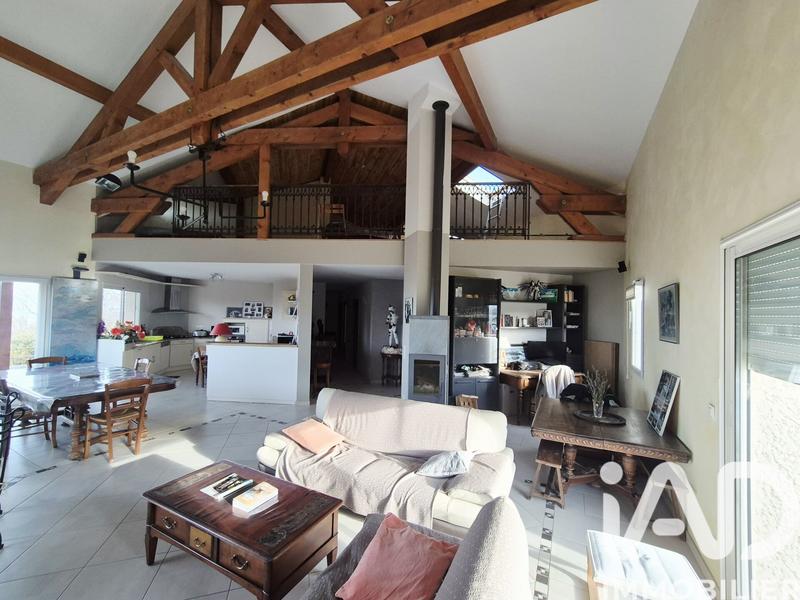 Maison - 179 m² - 5 pièces