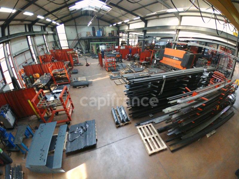 Bureau - 2 400 m² - 11 pièces