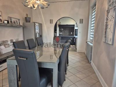 Maison - 190 m² - 9 pièces