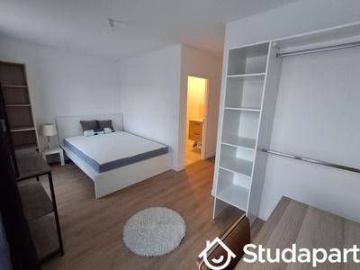 Chambre - 12 m² - 1 pièce