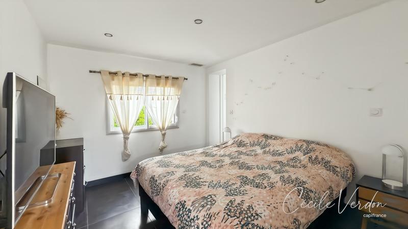 Maison - 160 m² - 8 pièces