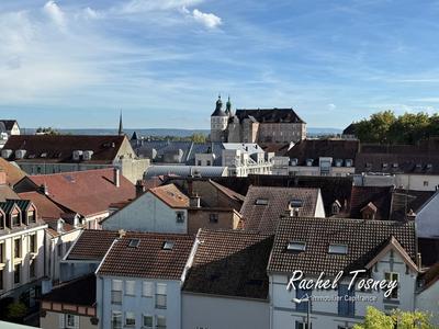 Appartement - 95 m² - 5 pièces