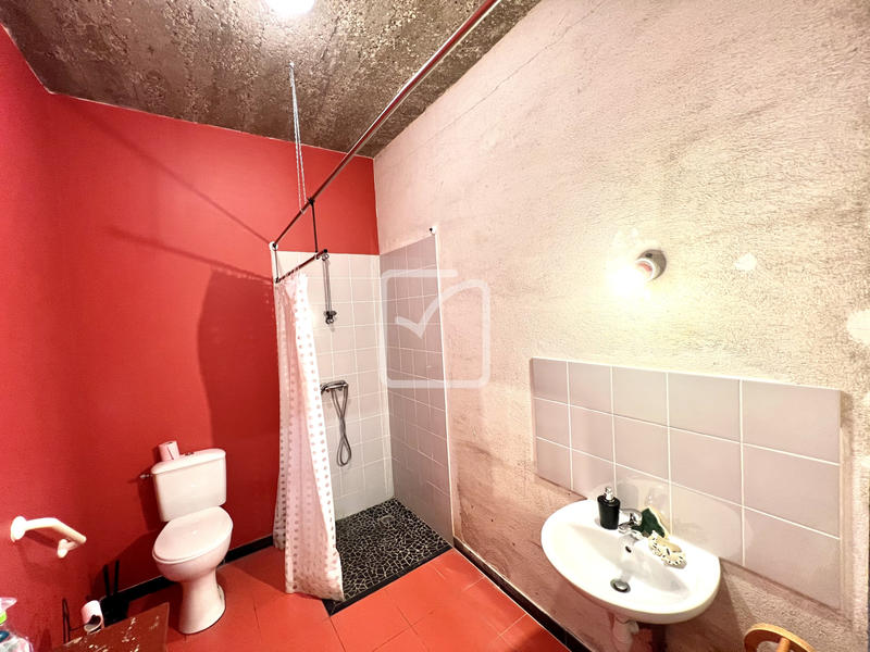 Maison - 330 m² - 5 pièces