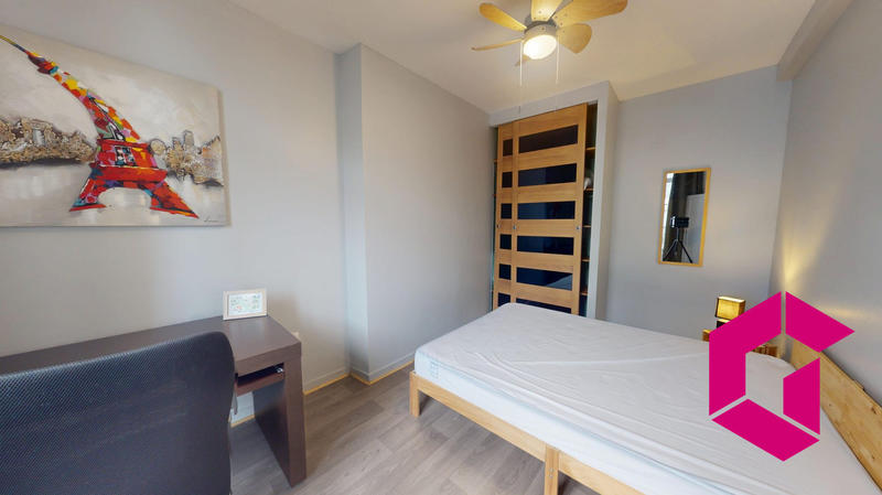 Appartement - 100 m² - 5 pièces