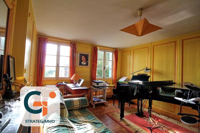 Maison - 291 m² - 12 pièces