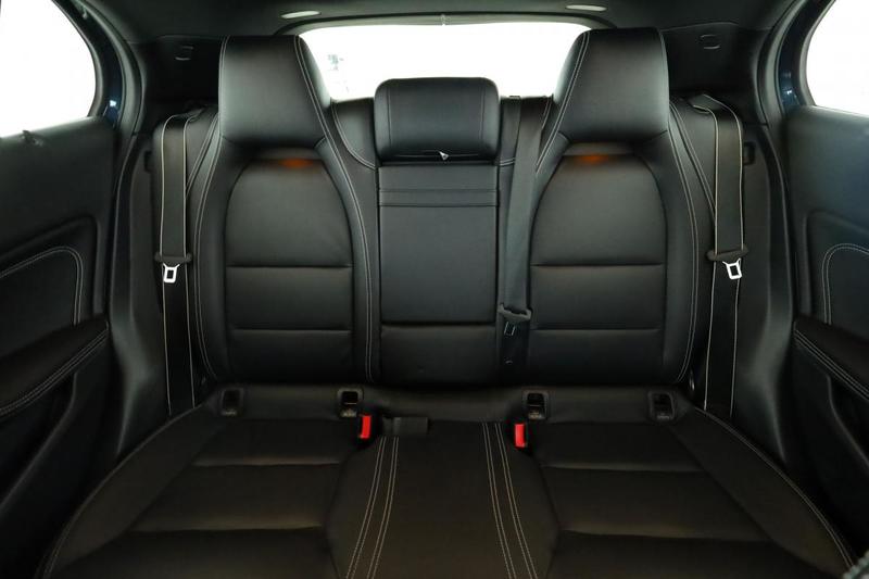 Mercedes Gla 200 Sensation 7g-Dct 156 ch