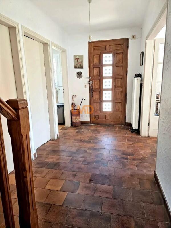 Maison traditionnelle - 166 m² - 6 pièces