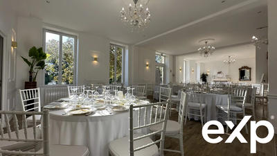 Maison - 768 m² - 17 pièces