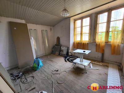 Maison traditionnelle - 80 m² - 3 pièces