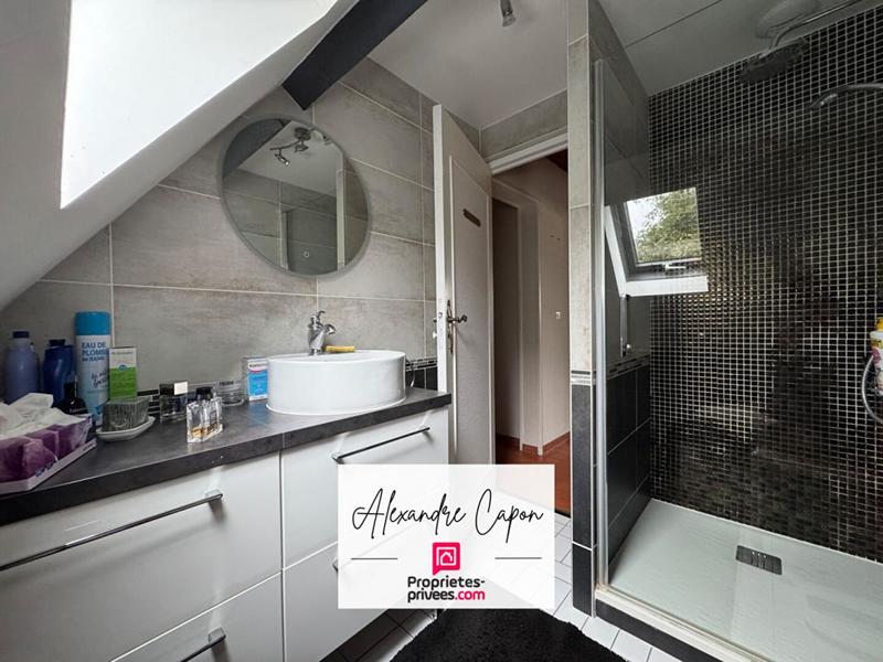 Maison - 163 m² - 8 pièces