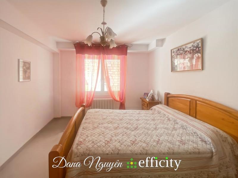 Villa - 171 m² - 8 pièces