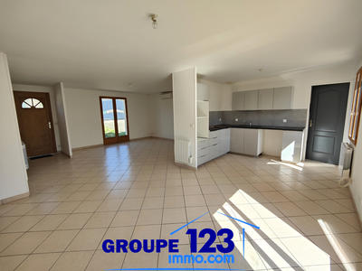 Maison - 96 m² - 5 pièces