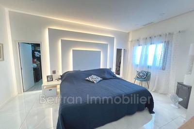 Villa - 140 m² - 5 pièces