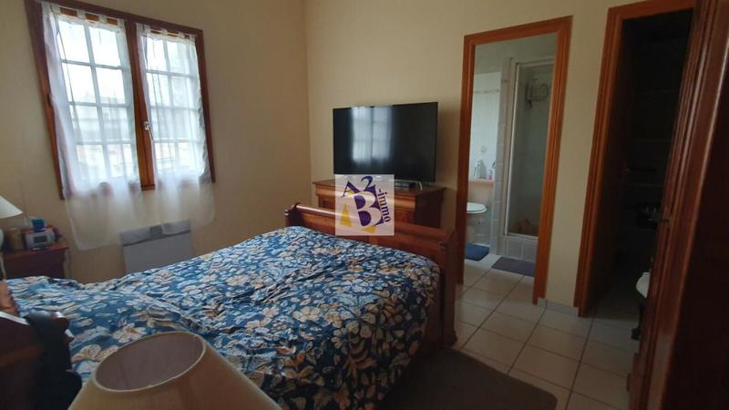 Maison - 260 m² - 9 pièces