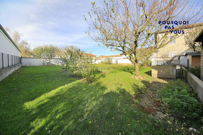 Maison - 232 m² - 6 pièces