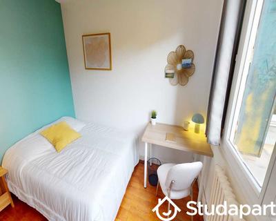 Chambre - 80 m² - 1 pièce