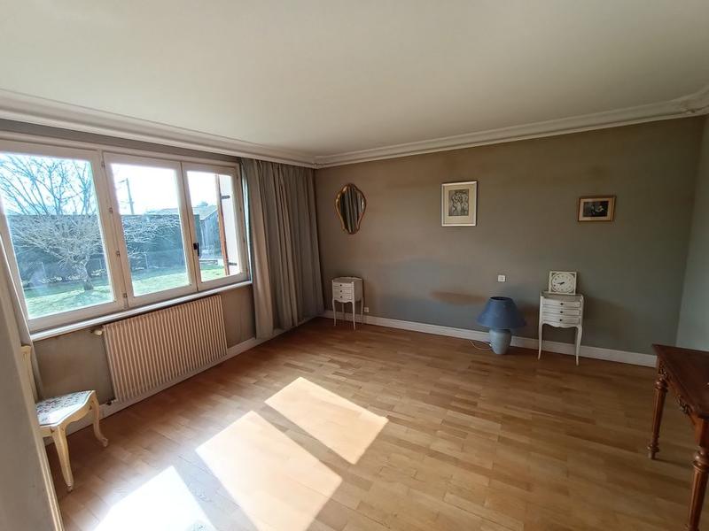 Maison - 220 m² - 7 pièces