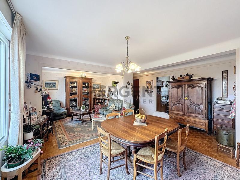 Appartement - 87 m² - 5 pièces