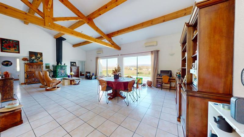 Maison - 146 m² - 4 pièces