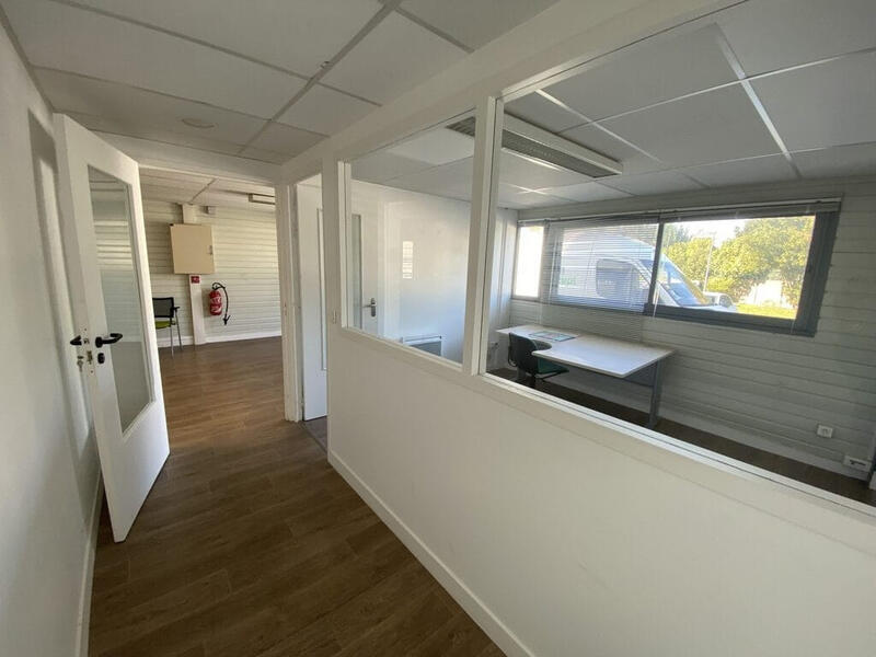 Local commercial - 127 m²