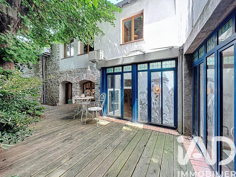 Maison - 180 m² - 8 pièces