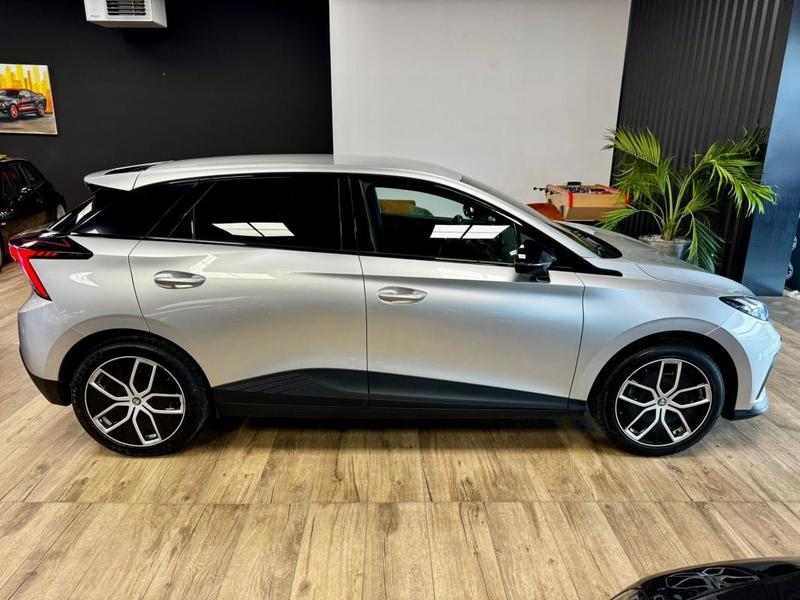 Mg Mg4 64kwh 150 Kw 2wd Luxury